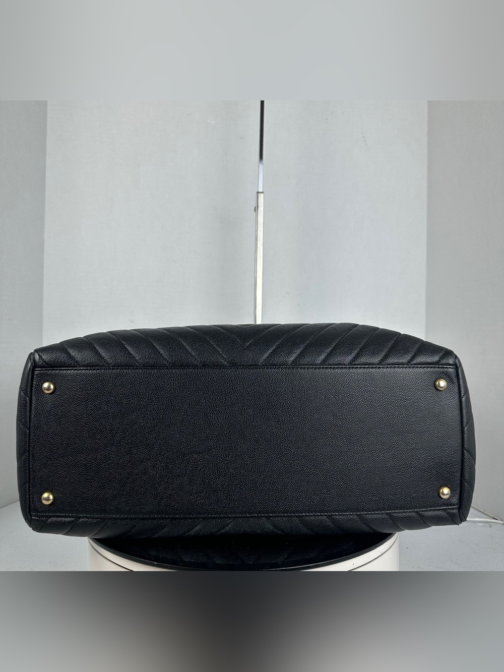 CHANEL CAVIAR LEATHER CC TOTE - Picture 6 of 11